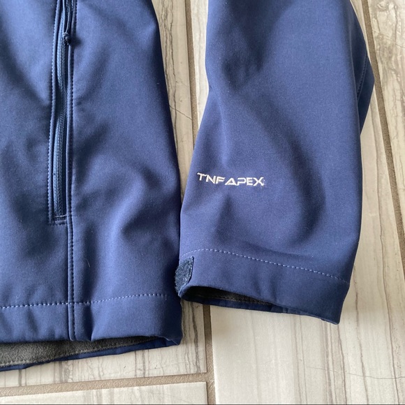 The North Face TNF Apex weatherproof jacket. EUC like new - Picture 2 of 6